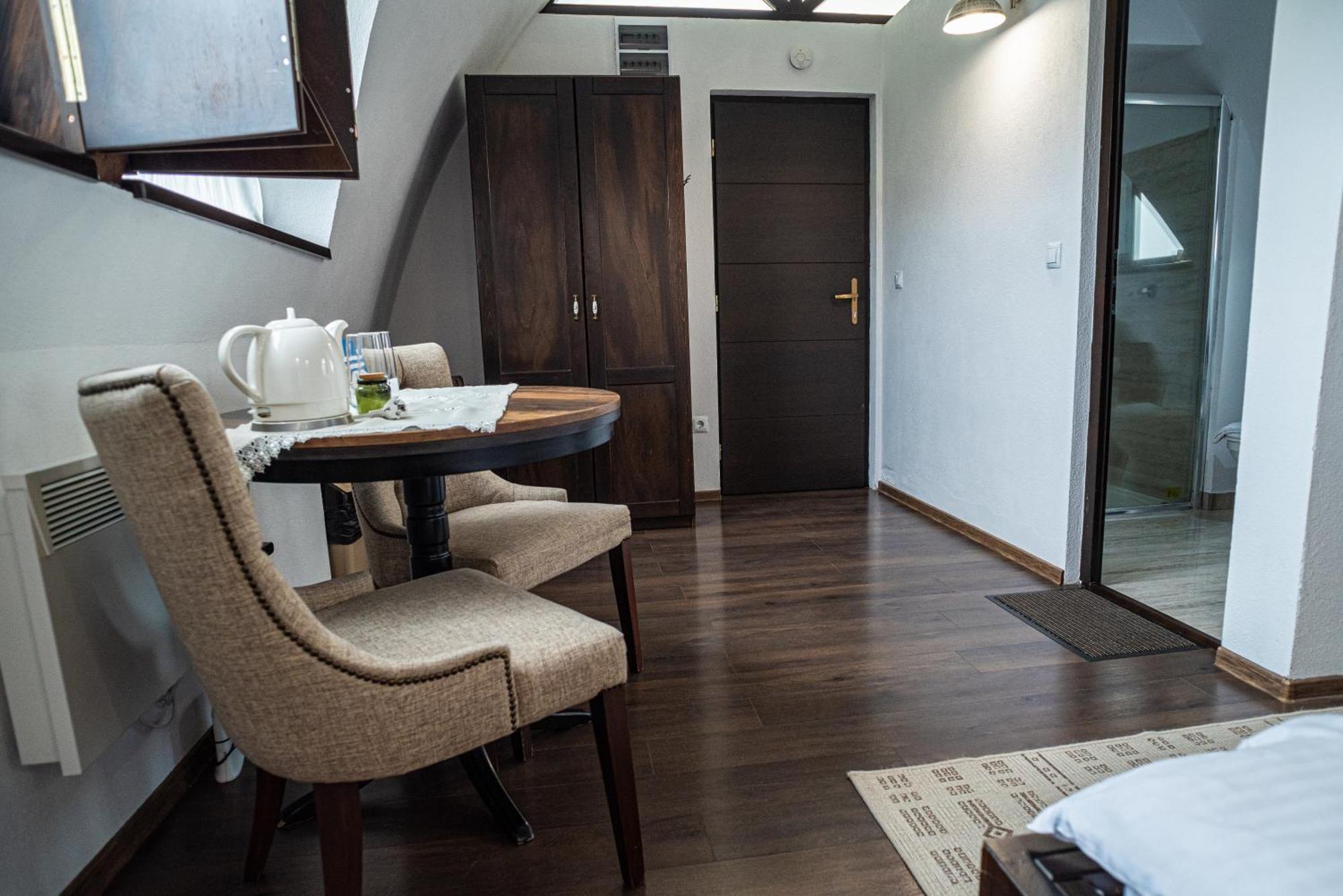 Hunnia - Huntanya Hotel Vlahita Ngoại thất bức ảnh