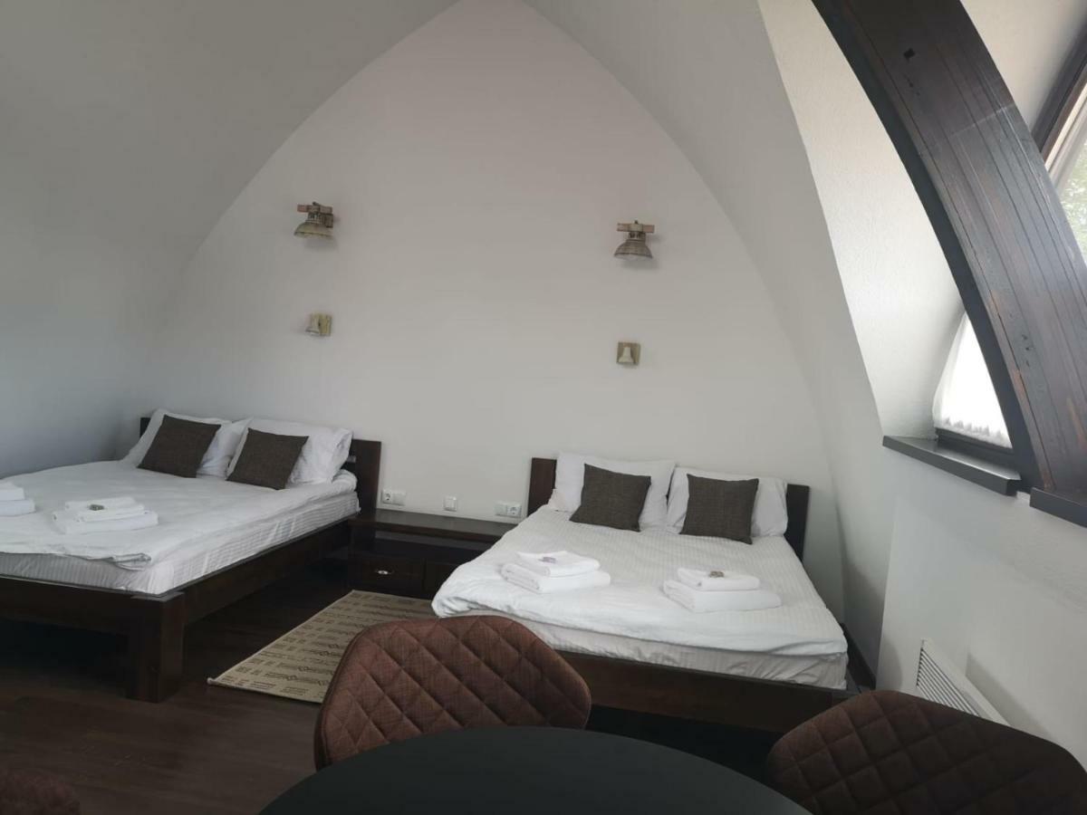 Hunnia - Huntanya Hotel Vlahita Ngoại thất bức ảnh