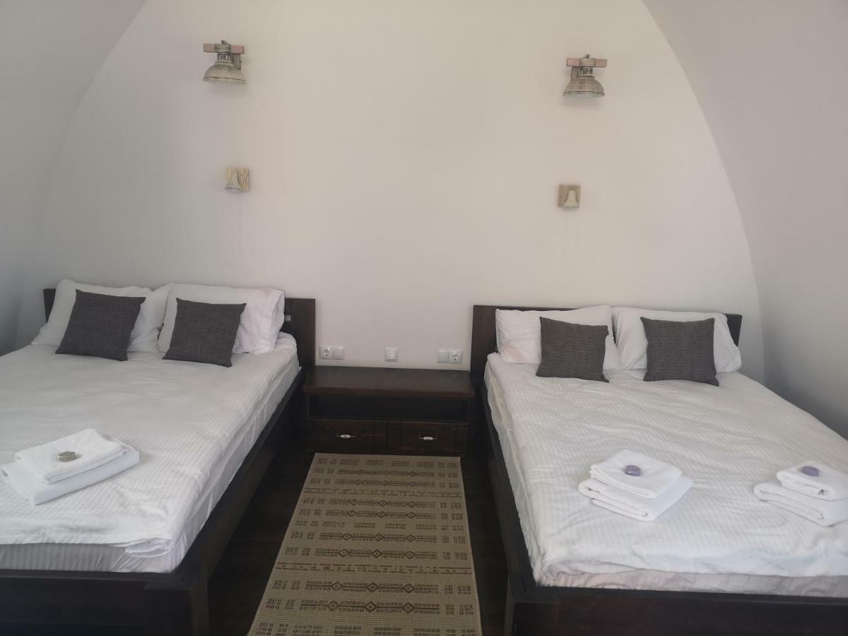 Hunnia - Huntanya Hotel Vlahita Ngoại thất bức ảnh