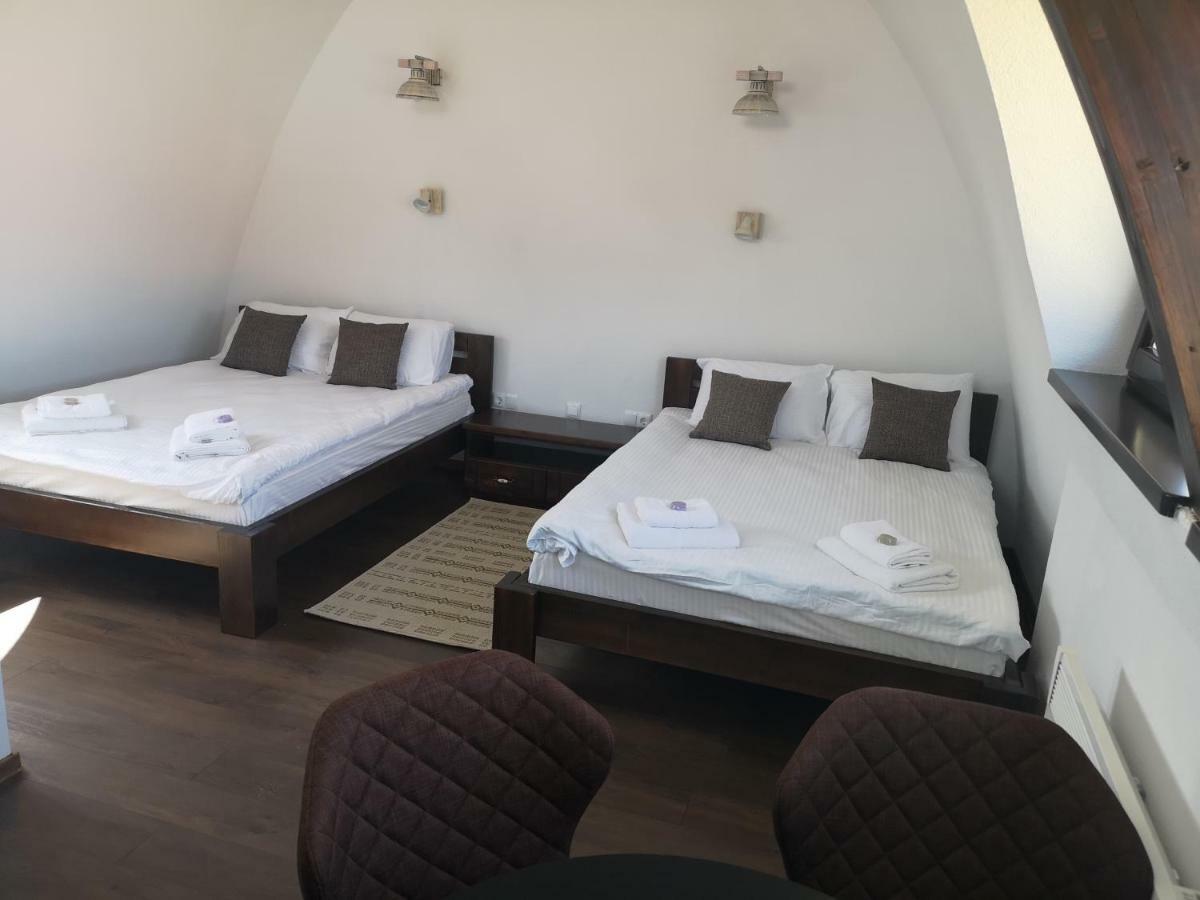 Hunnia - Huntanya Hotel Vlahita Ngoại thất bức ảnh