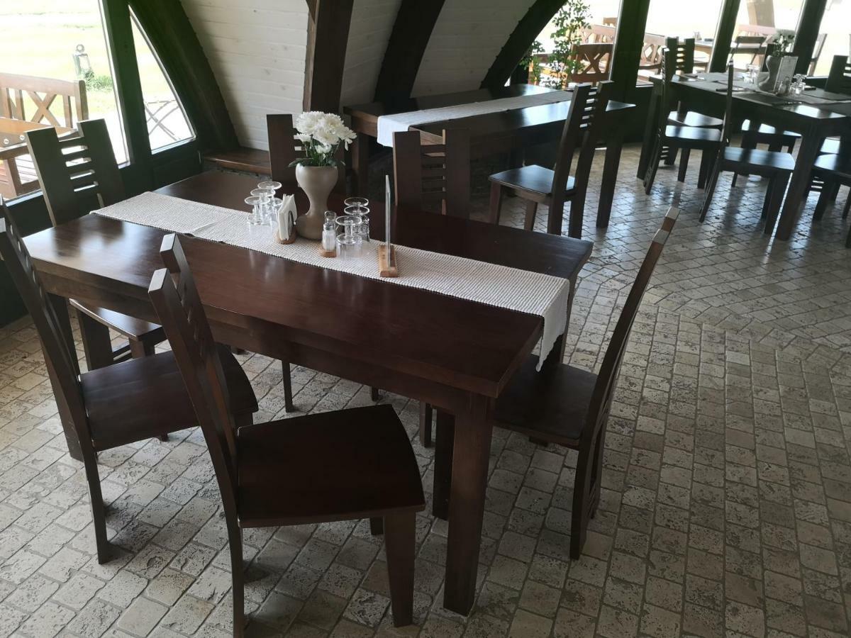 Hunnia - Huntanya Hotel Vlahita Ngoại thất bức ảnh