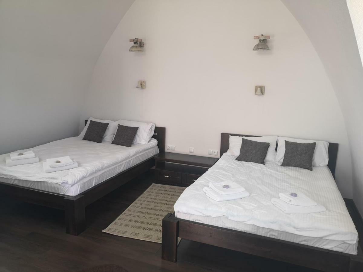 Hunnia - Huntanya Hotel Vlahita Ngoại thất bức ảnh